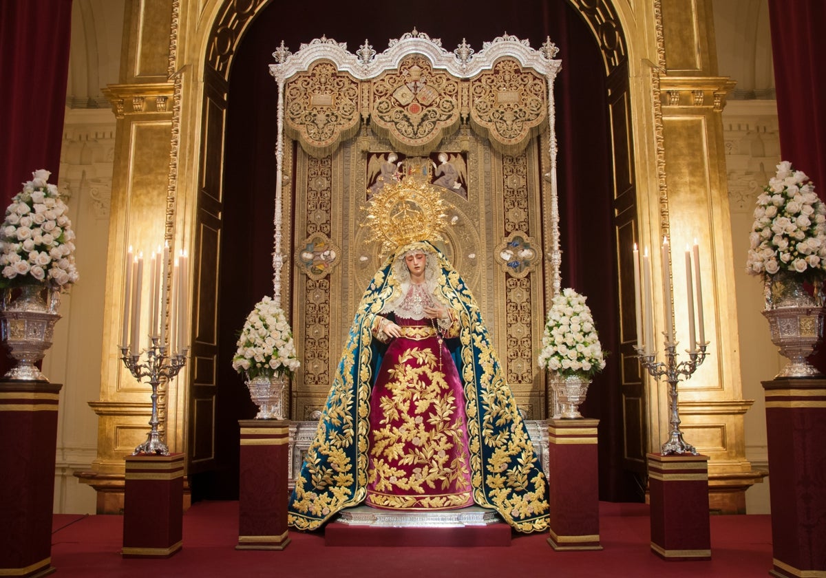 Besamanos de la Virgen de la Angustia