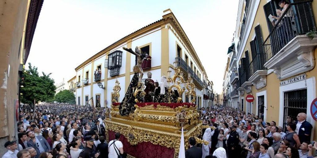 Las Siete Palabras vuelve a la calle Hernando Colón 7 años después