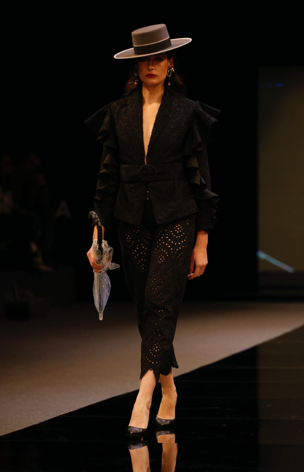 El desfile de Alejandro Andana y Yolanda Rivas en SIMOF 2025, en imágenes