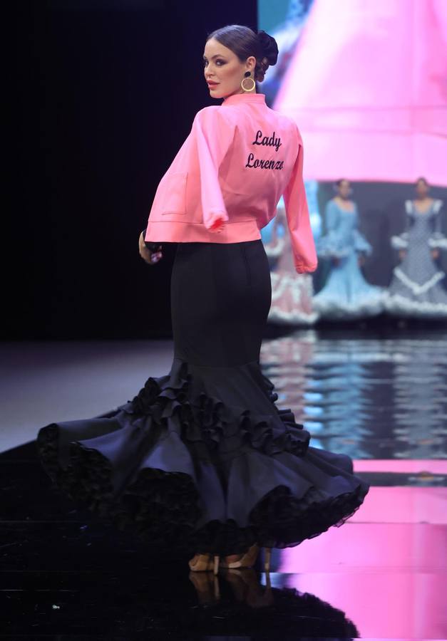 Desfile de Leticia Lorenzo en SIMOF 2025