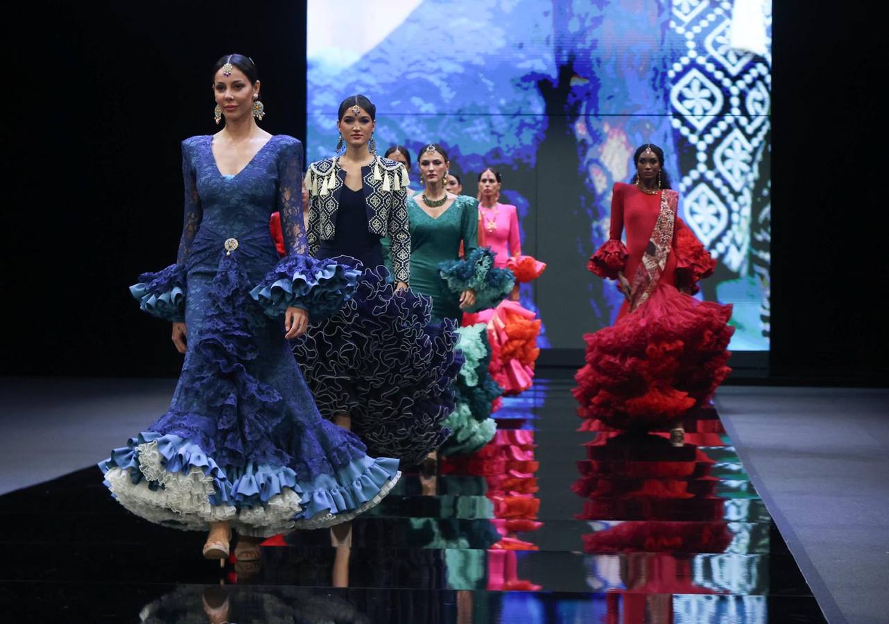 Desfile de Sergy & Tapiju en SIMOF 2025