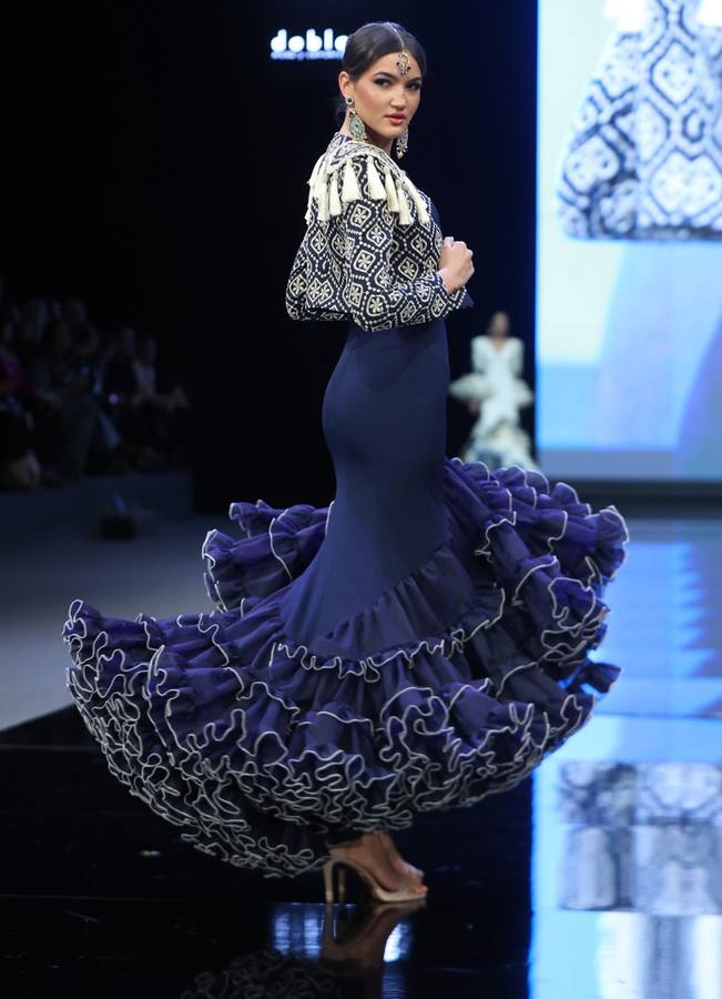 Desfile de Sergy & Tapiju en SIMOF 2025