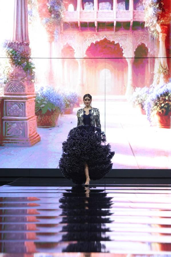 Desfile de Sergy & Tapiju en SIMOF 2025