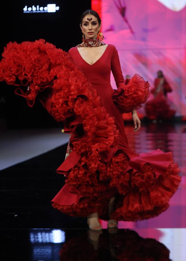 Desfile de Sergy & Tapiju en SIMOF 2025