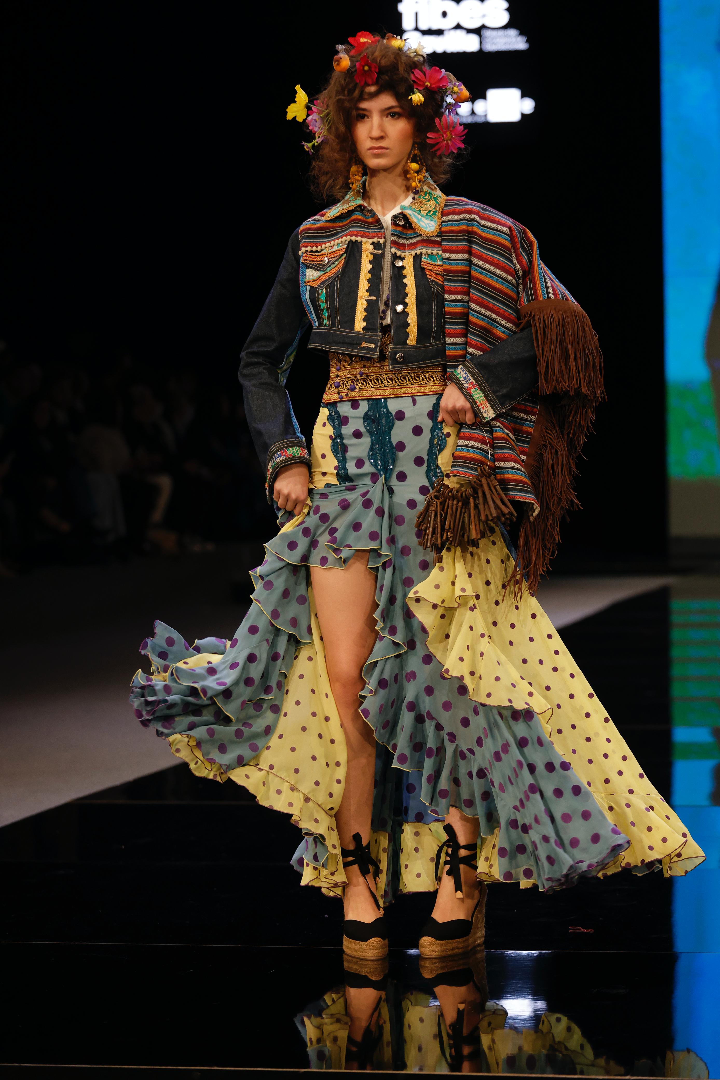 El desfile de Flamantex x Qlamenco en SIMOF 2025