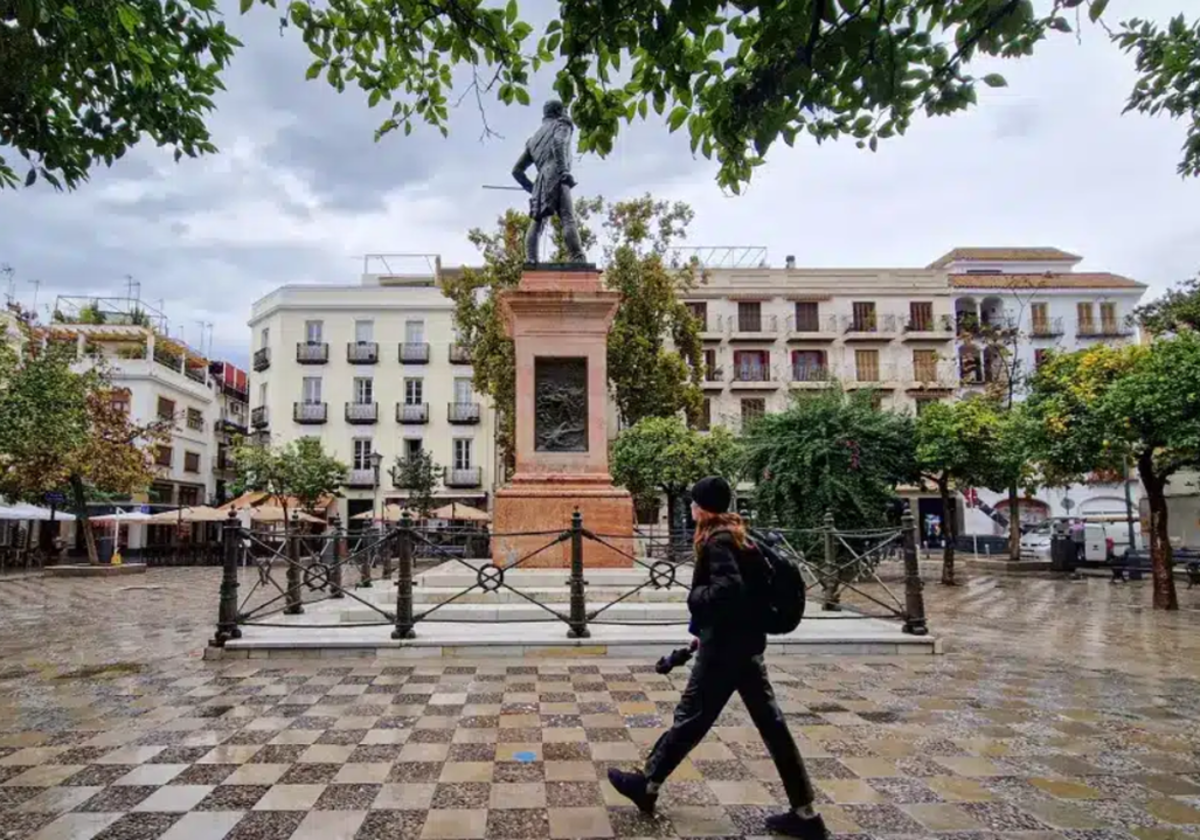 Imagen de la Plaza de la Gavidia, en un día de lluvia en Sevilla