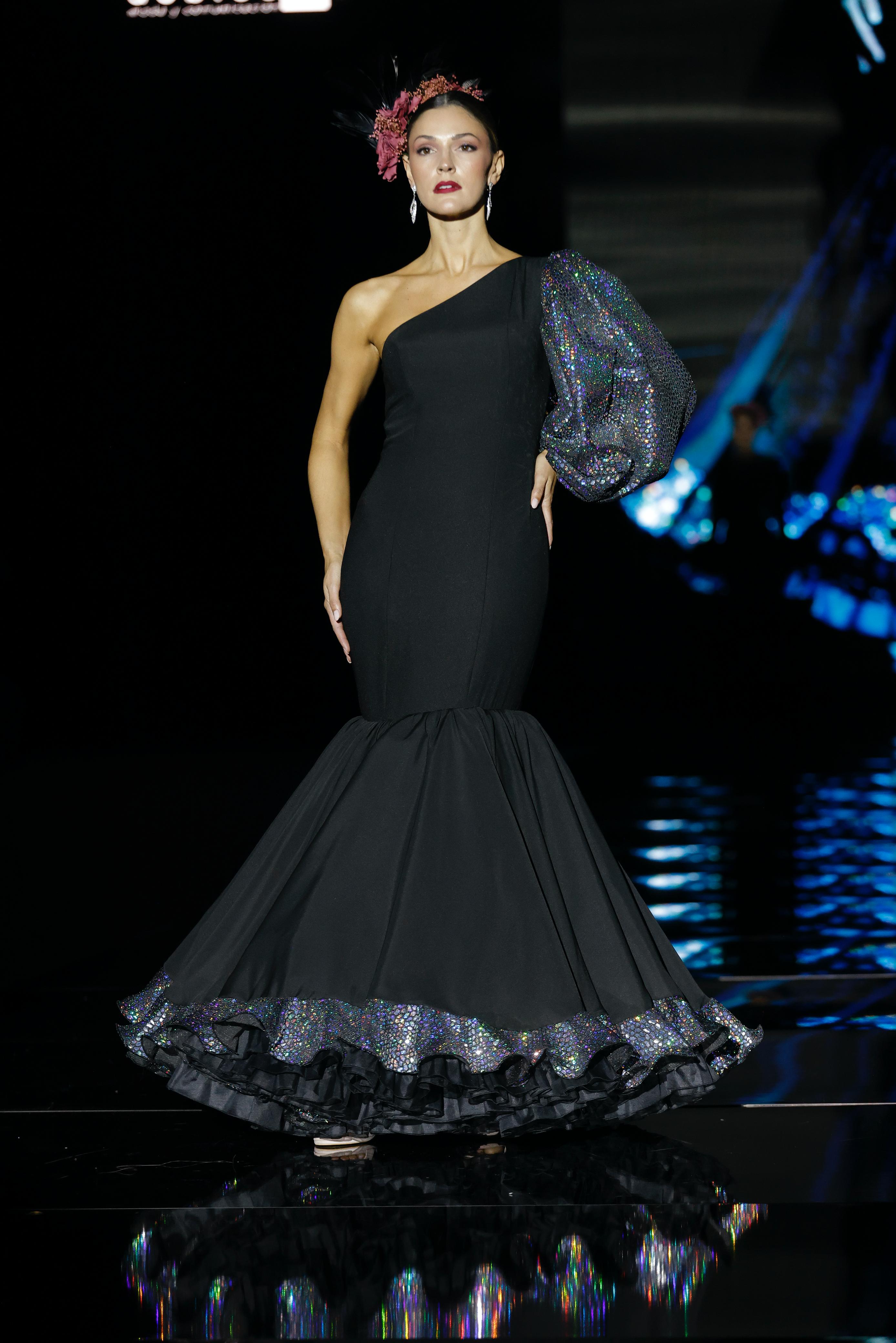 El desfile de Alejandro Andana y Yolanda Rivas en SIMOF 2025, en imágenes