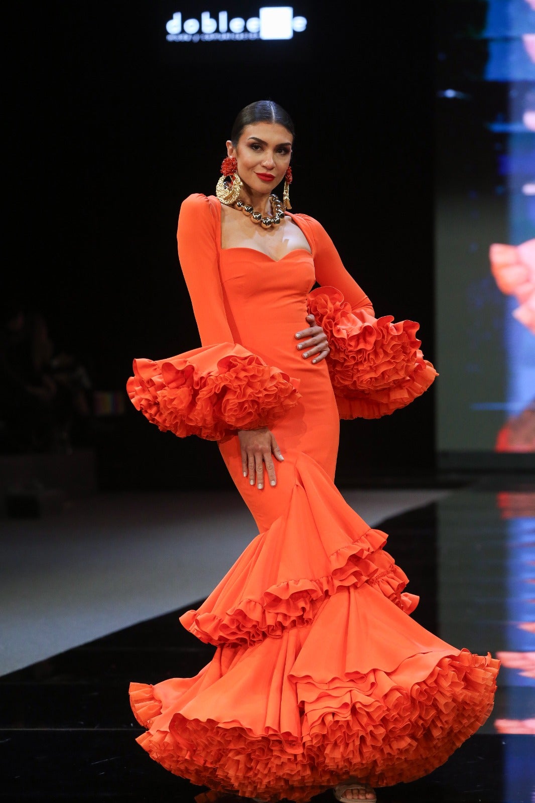 El desfile de Rosa Pedroche en SIMOF 2025, en imágenes