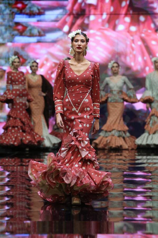 La colección es Sonibel hace un repaso a la historia de esta firma de moda flamenca