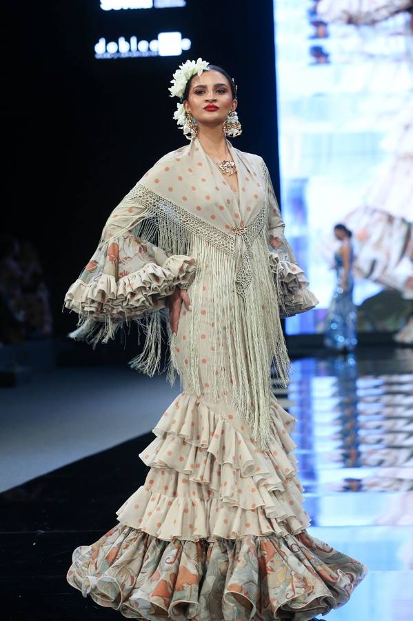 La colección es Sonibel hace un repaso a la historia de esta firma de moda flamenca