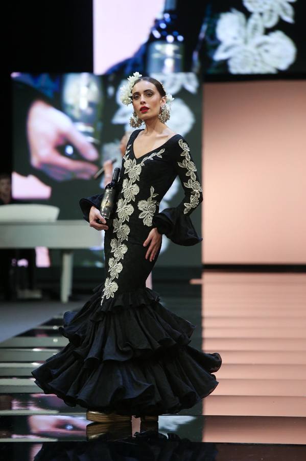 La colección es Sonibel hace un repaso a la historia de esta firma de moda flamenca