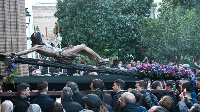 El vía crucis de la Hiniesta