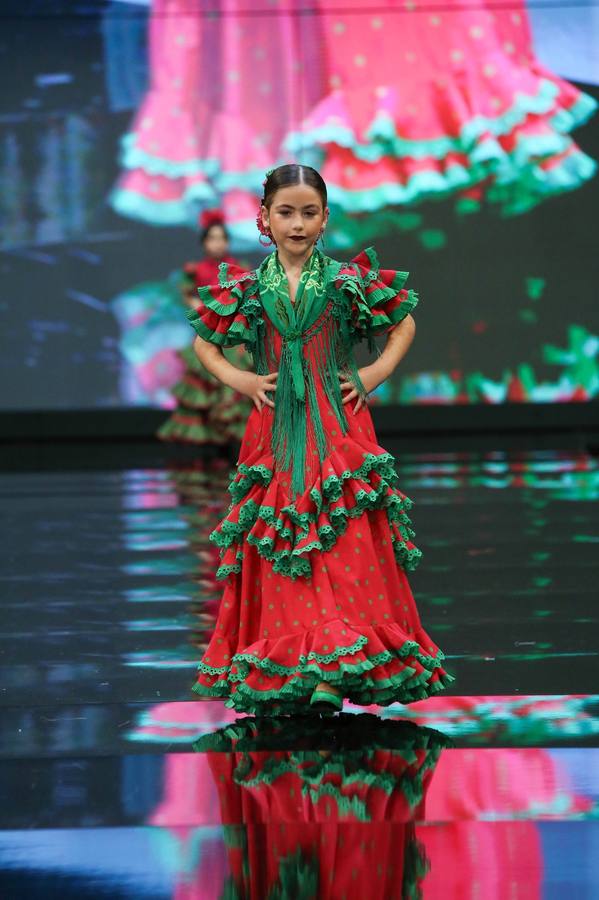 Desfile de Diseño Hermanas Serrano en SIMOF 2025