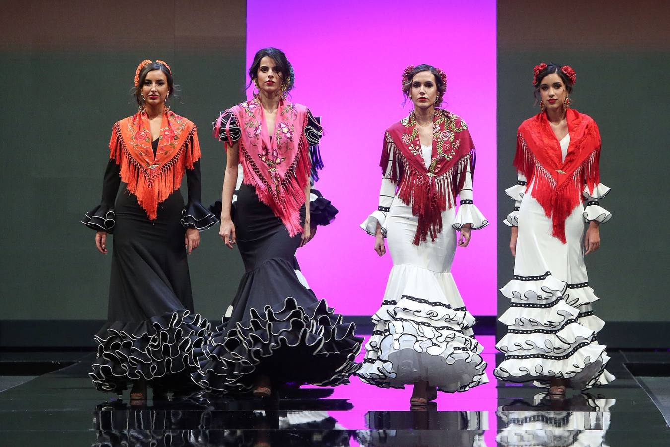 Desfile de Diseño Hermanas Serrano en SIMOF 2025