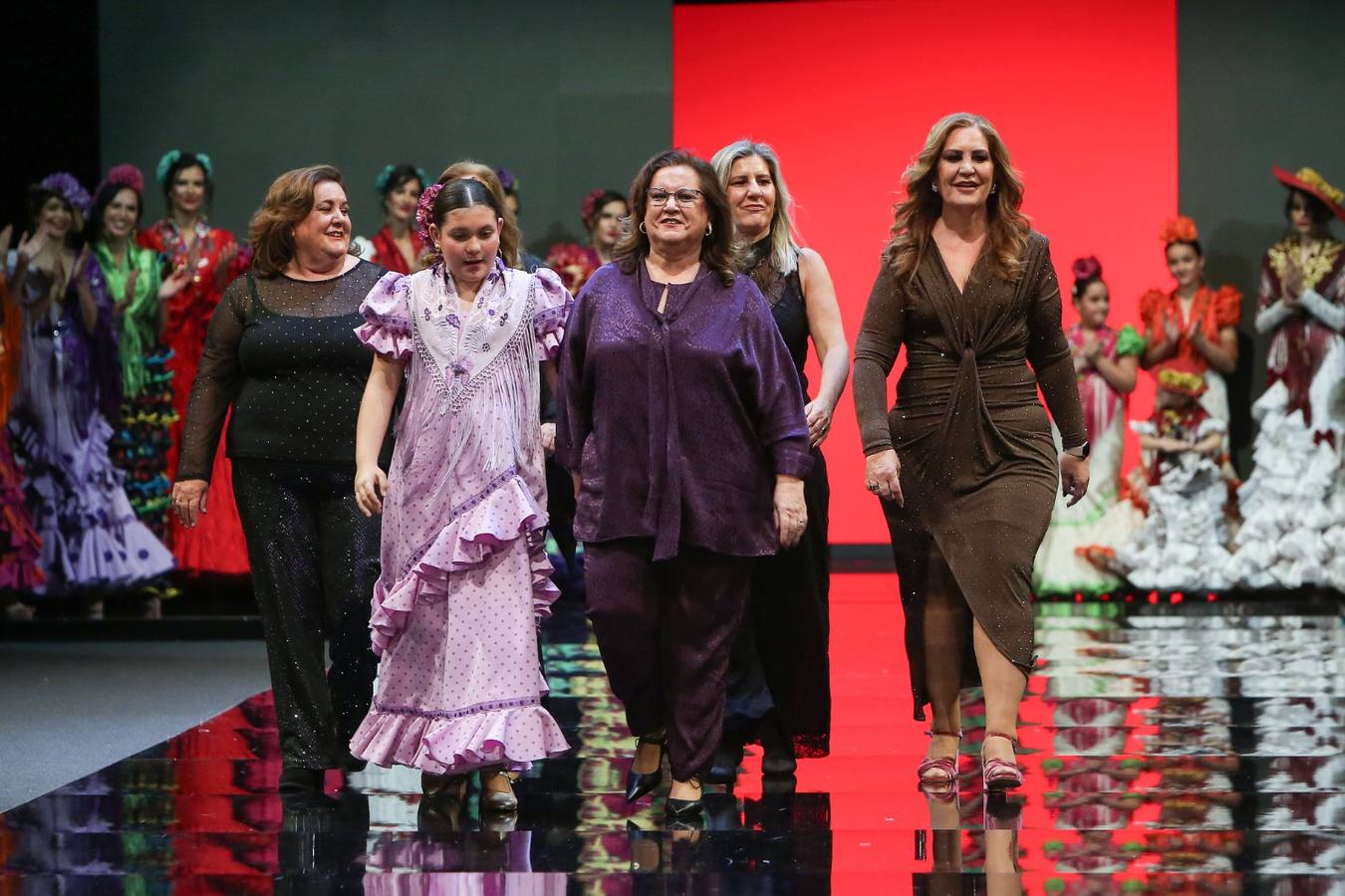 Desfile de Diseño Hermanas Serrano en SIMOF 2025