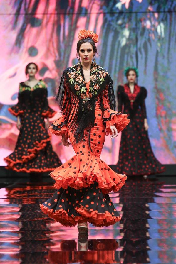 Desfile de Diseño Hermanas Serrano en SIMOF 2025