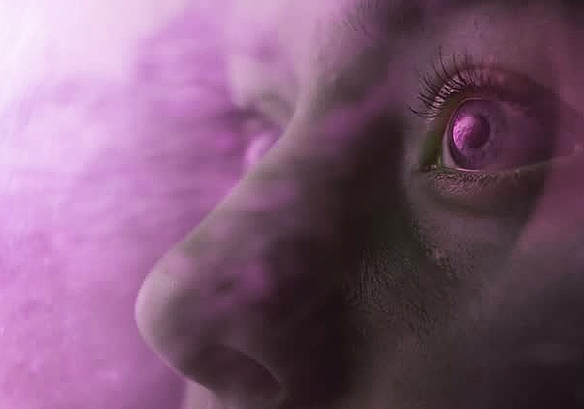 Alicia Roldán es una joven de 28 años, vecina de Triana, que tiene un don especial