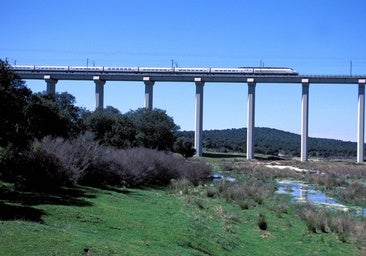 Las obras de modernización de la Alta Velocidad a Sevilla no acabarán hasta 2026 mientras siguen los retrasos