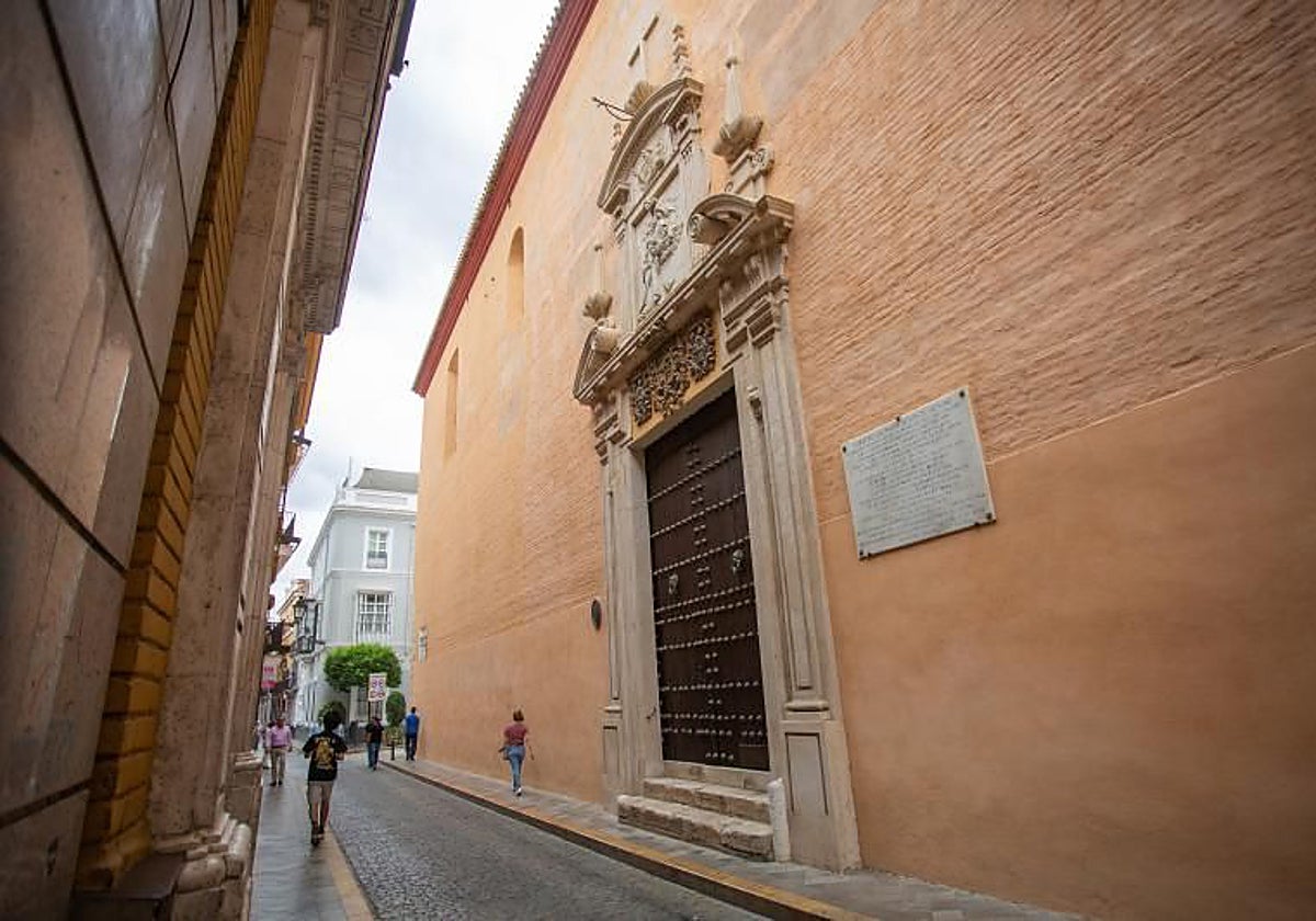La fachada de la iglesia de Madre de Dios, ya restaurada