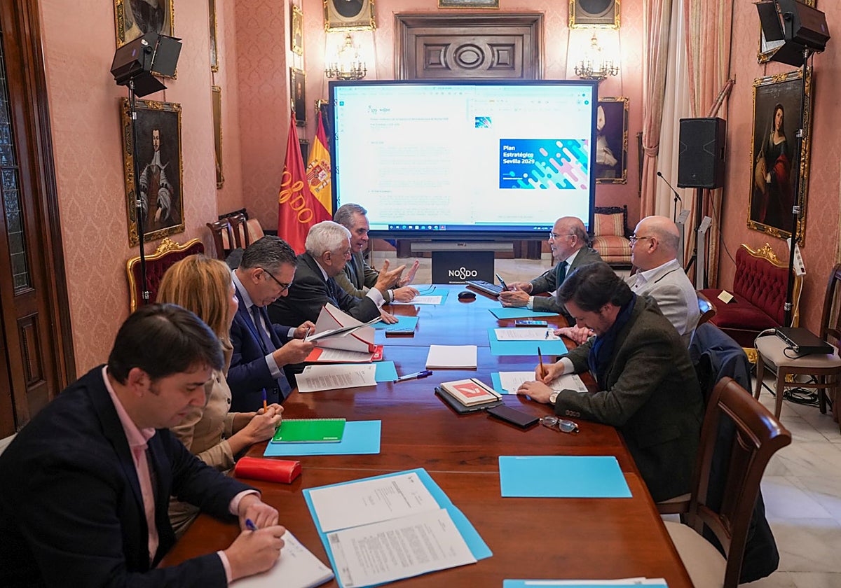 La reunión ha tenido lugar en el Ayuntamiento