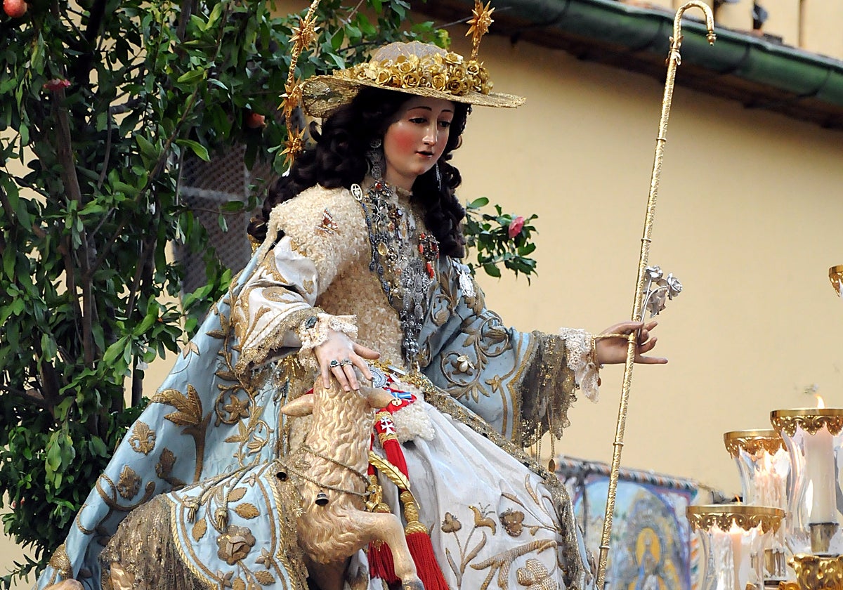 Horario e Itinerario Traslado solemne de la Divina Pastora de Santa Marina al Convento de la Encarnación hoy en Sevilla