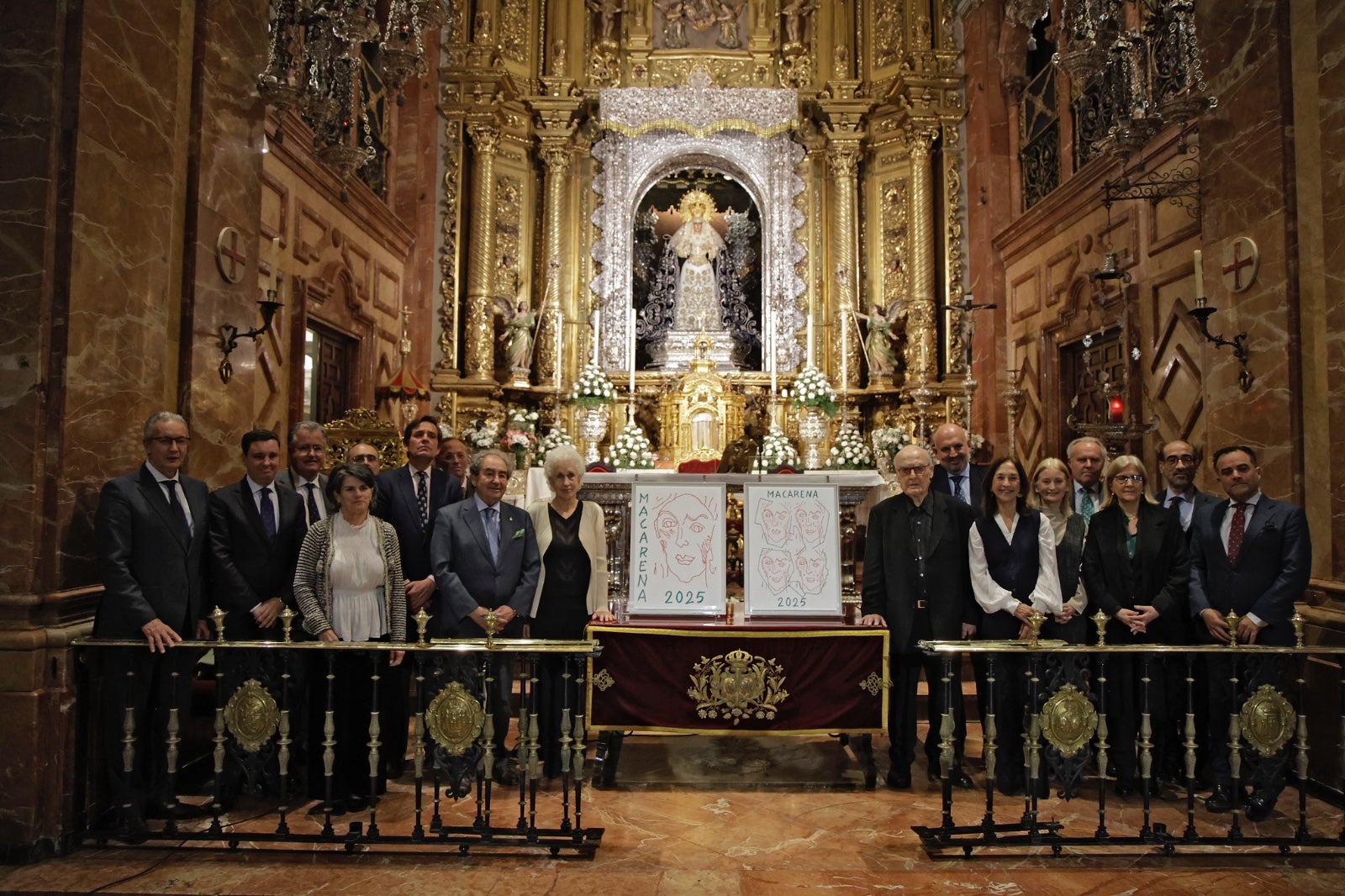 Presentación del cartel de Luis Gordillo para la hermandad de la Macarena