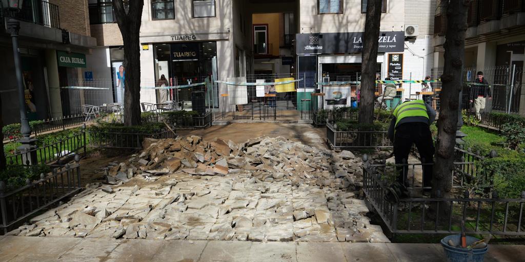 Urbanismo pone a punto las calles del Centro de Sevilla para Semana Santa