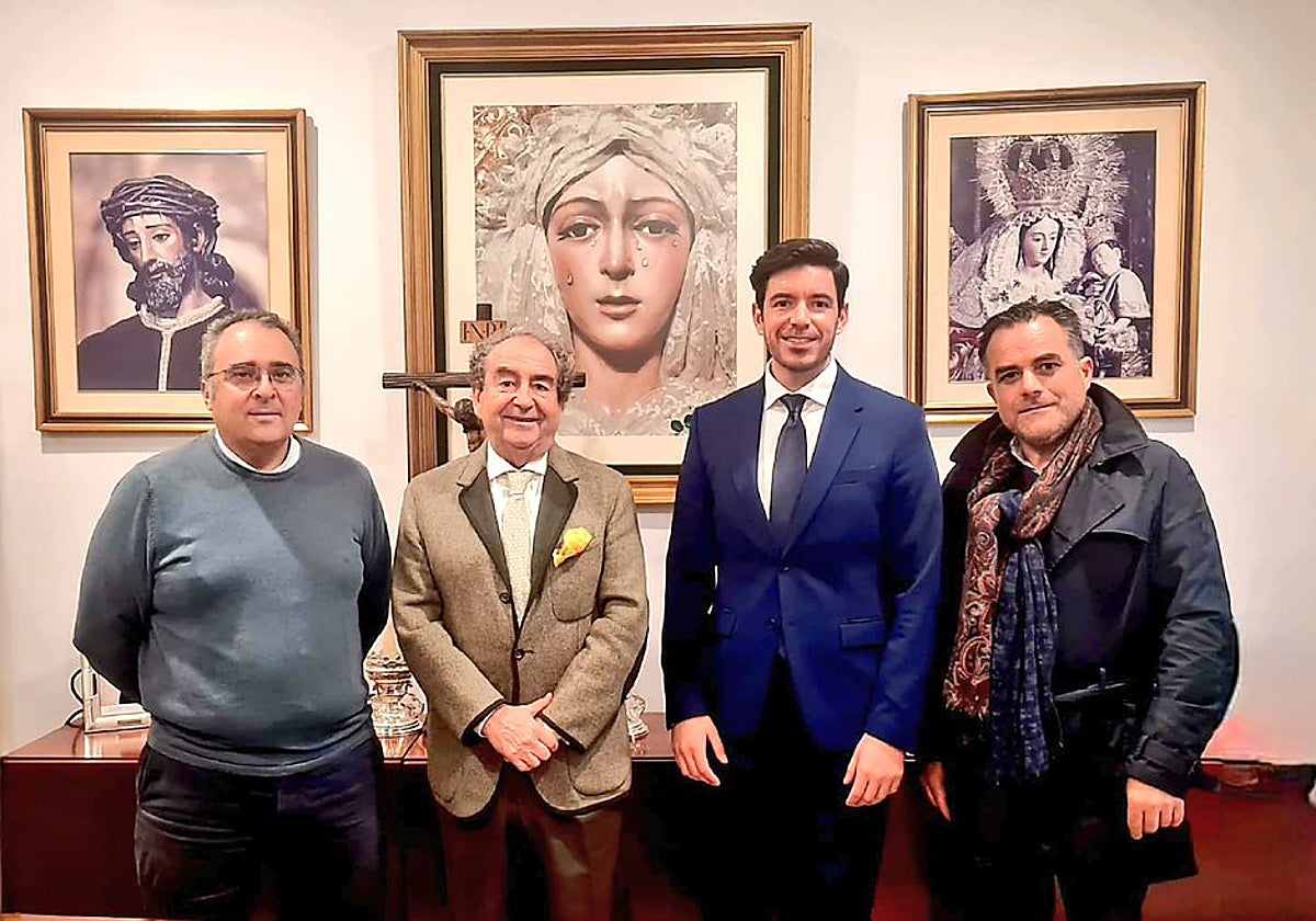 La Macarena firma con Manuel Peña la decoración pictórica de dos nuevas ...
