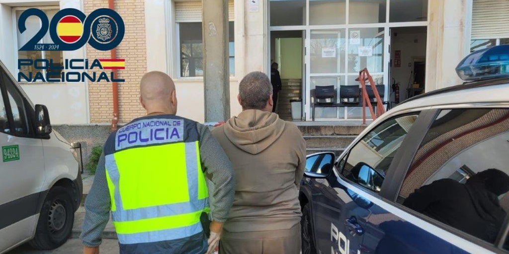 Detienen a un hombre por agredir a un médico en Sevilla al que además profirió insultos racistas