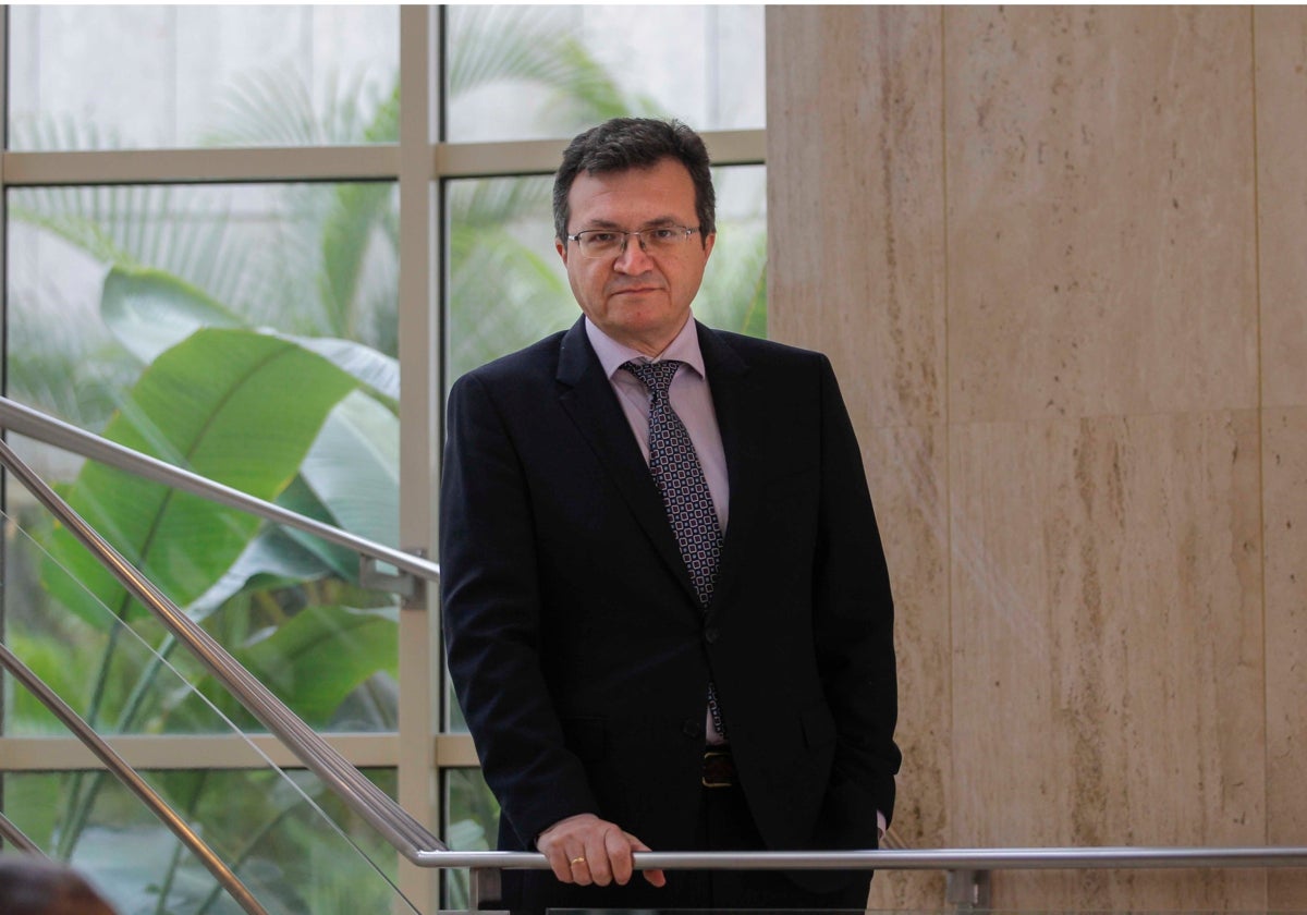 Rafael Ojeda presidió el Sindicato Médico de Sevilla durante las primeras olas de la pandemia Covid y actualmente es el presidente del Sindicato Médico de Andalucía