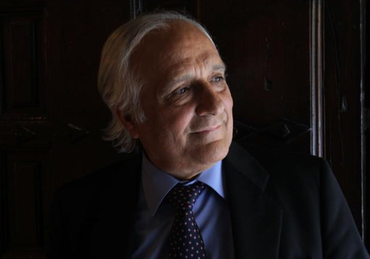 Raúl del Pozo ha sido galardonado con el XXV Premio Joaquín Romero Murube que otorga ABC de Sevilla