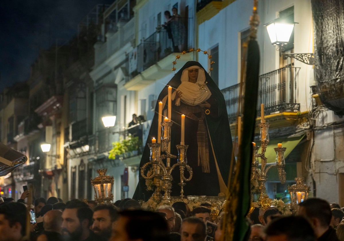 La Esperanza de Triana en el traslado