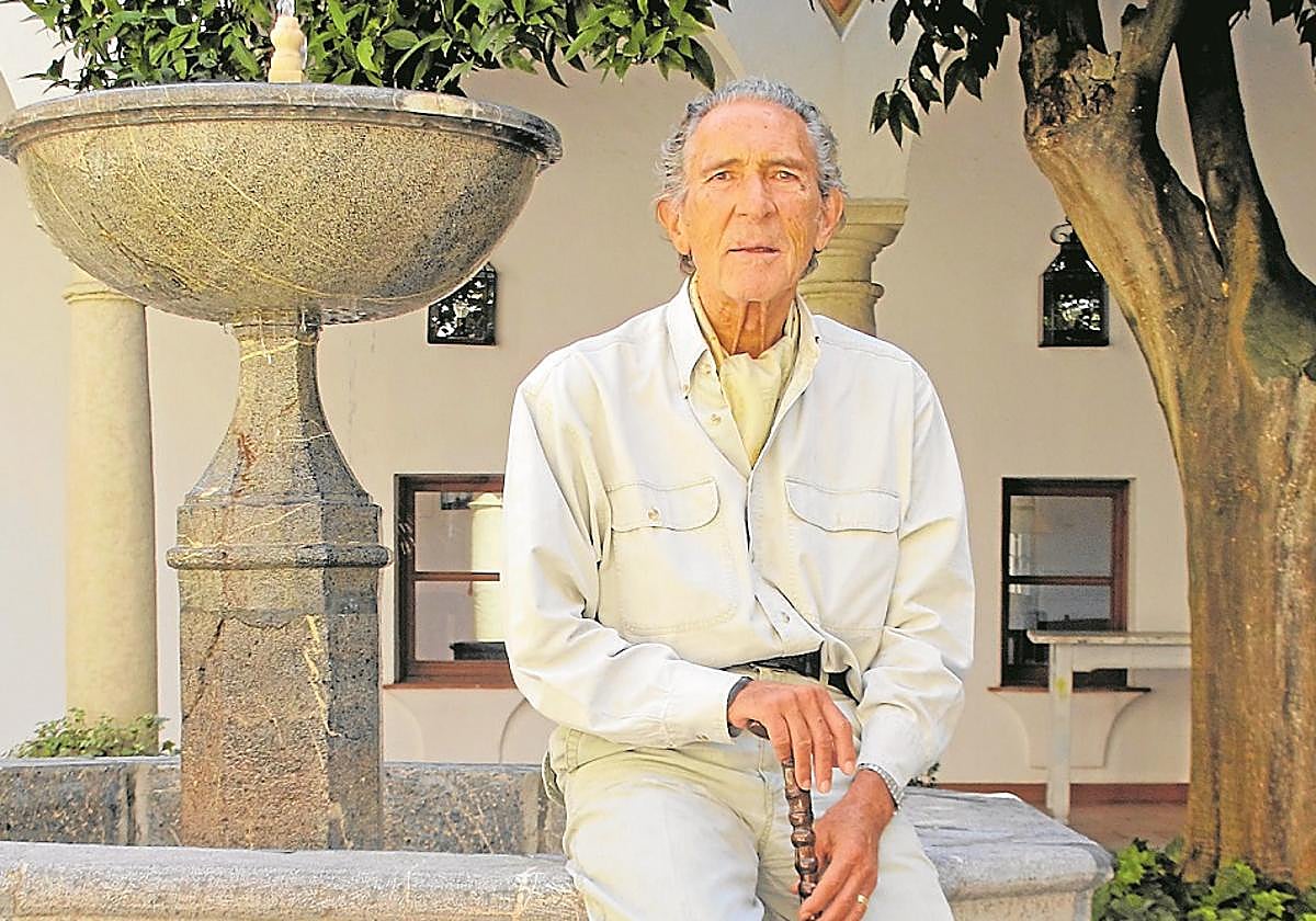 Antonio Gala en el claustro de su fundación en 2013