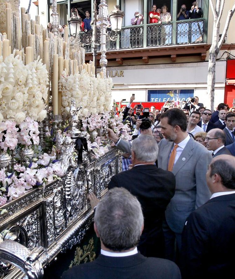 El Rey llamando al palio de la Virgen del Rocío de la Redención