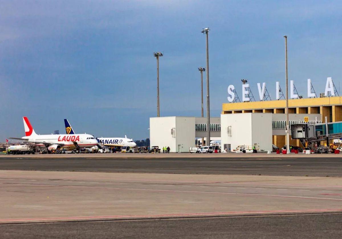 Vista del aeropuerto de Sevilla