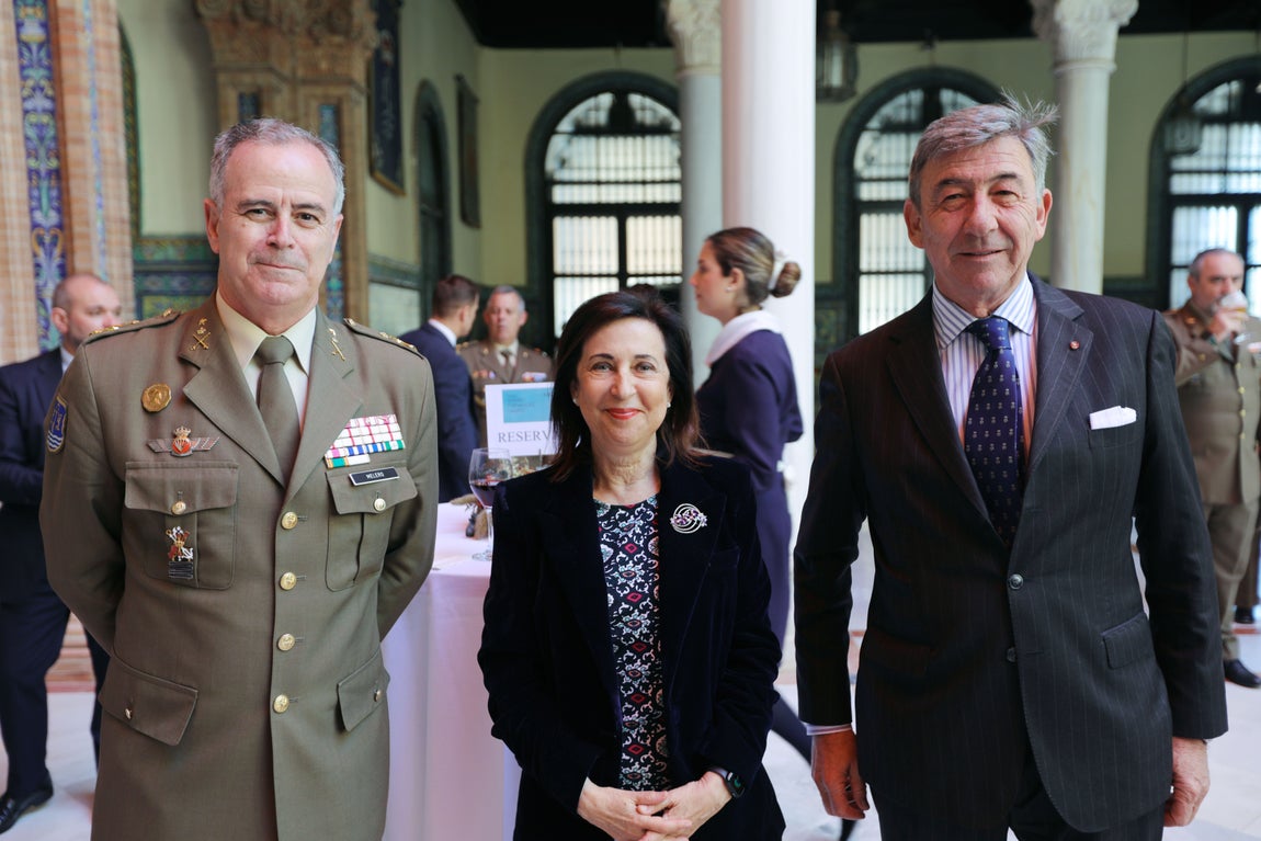 Carlos Melero, Margarita Robles y Santiago de León