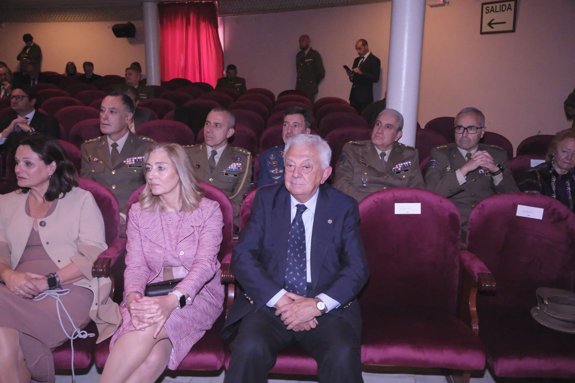 Cristina Los Arcos, Asunción Álvarez y Francisco Herrero