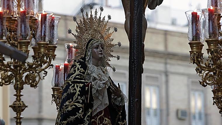 Hermandad de Santa Cruz: horario e itinerario