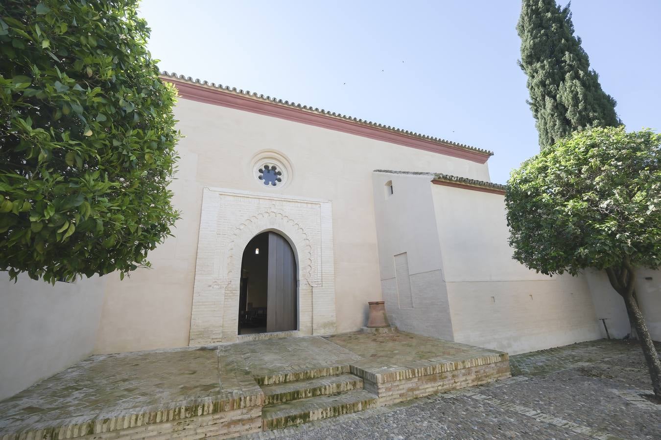 La intervención ha limpiado la iglesia de añadidos y muebles de épocas posteriores que impedían la lectura original del templo
