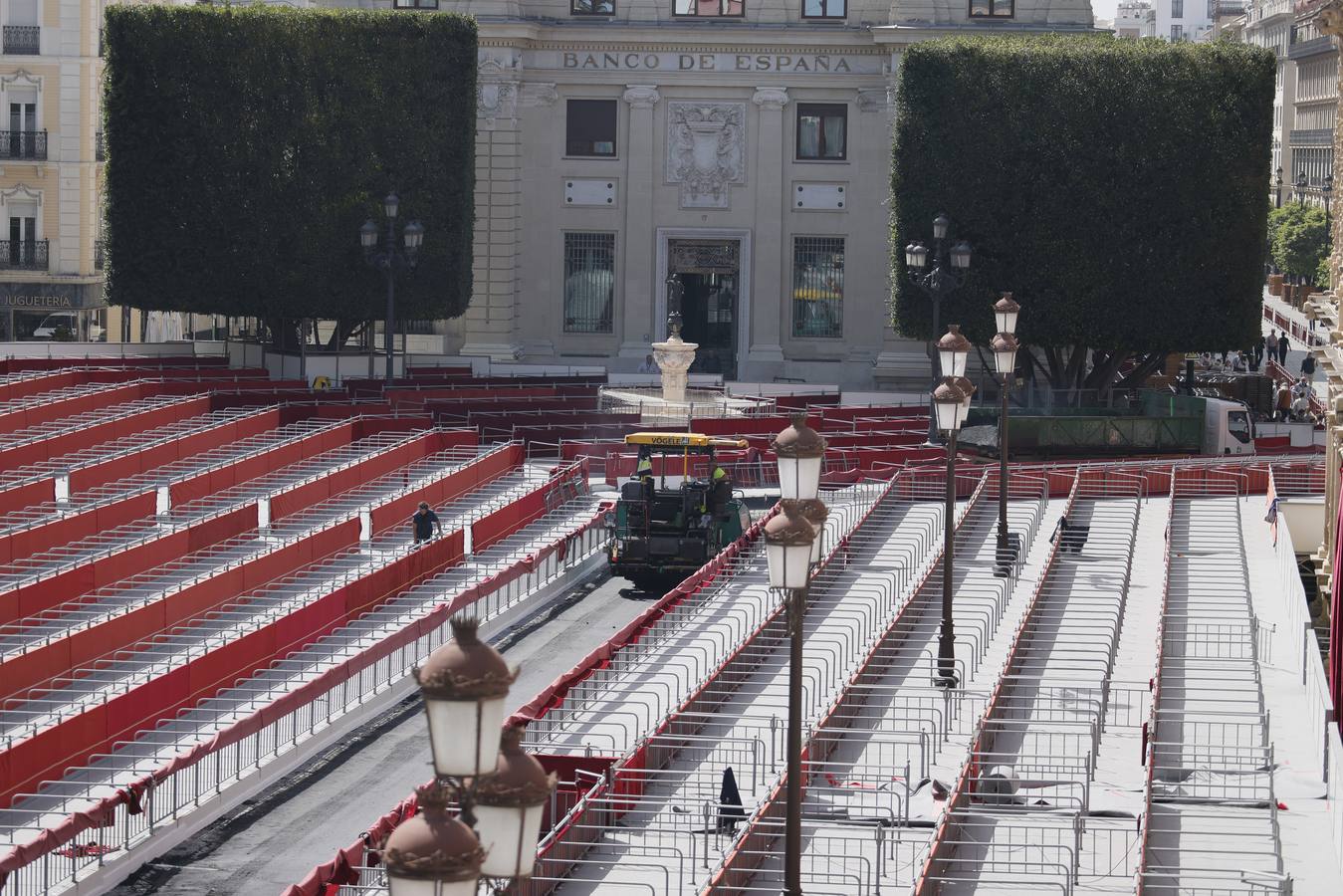 Cada rincón de Sevilla se prepara ya para la Semana Santa