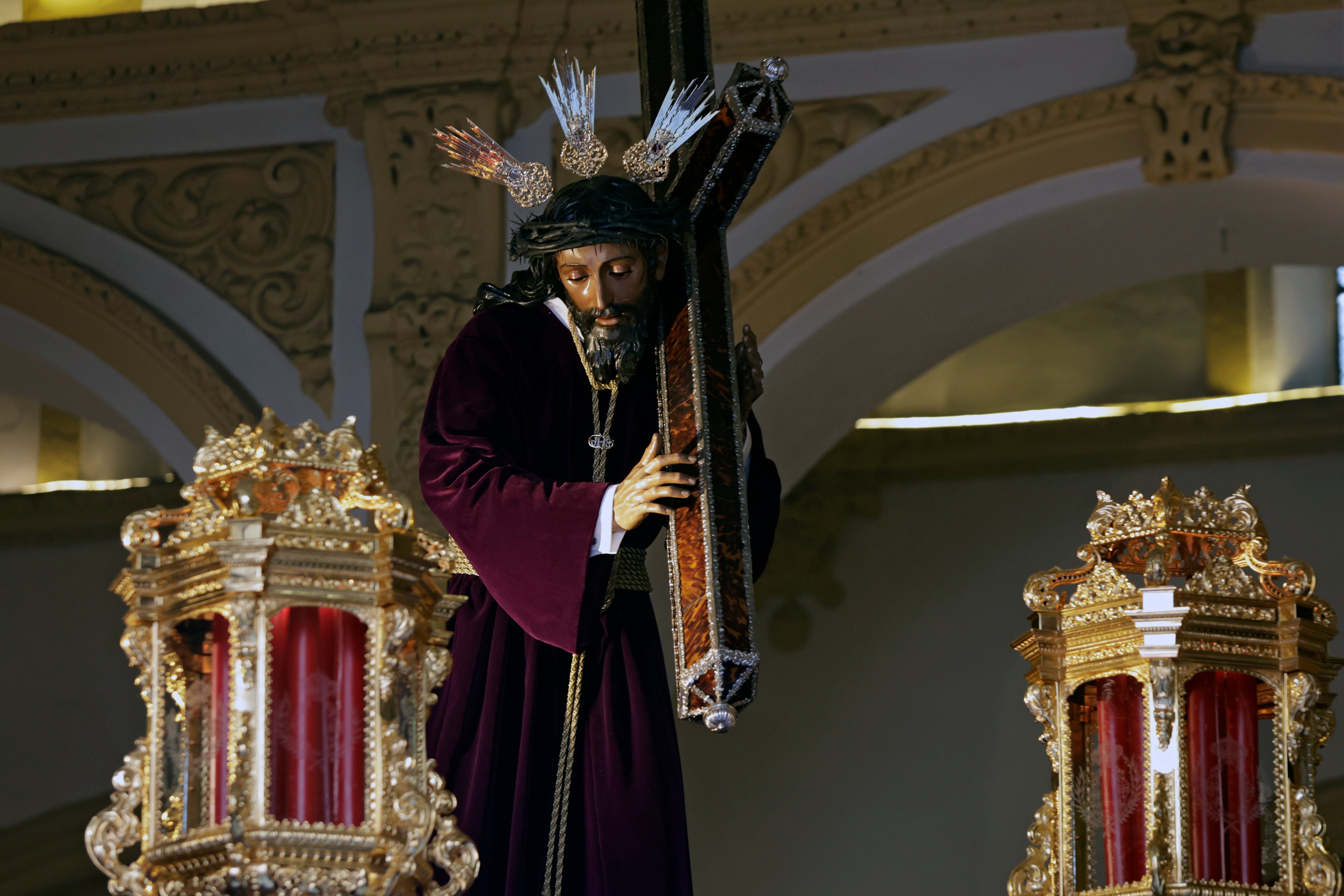 El Nazareno de La O, antes de salir de su parroquia en Triana