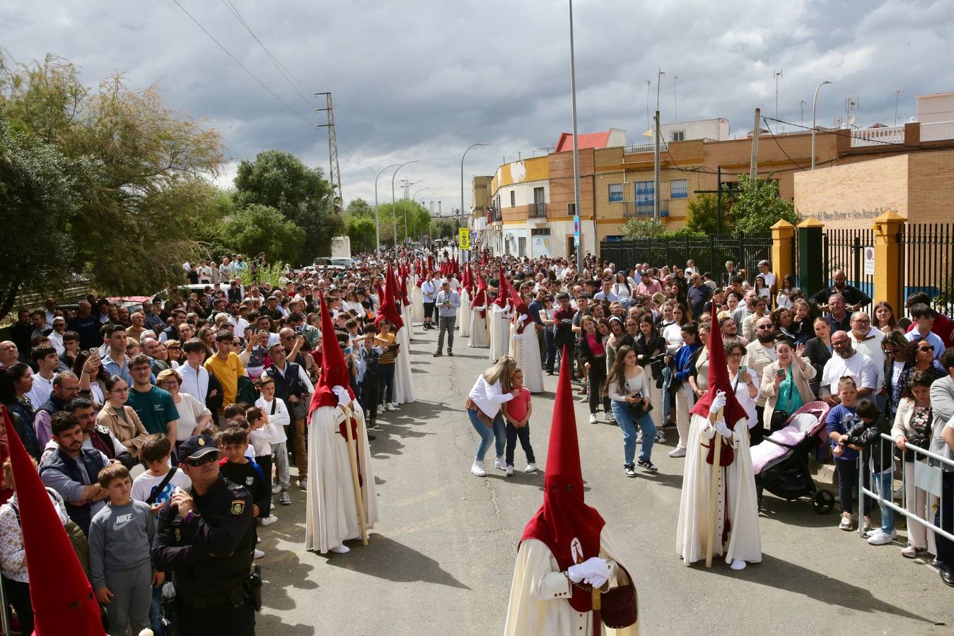 Hermandad de Padre Pío este Sábado de Pasión de la Semana Santa 2025