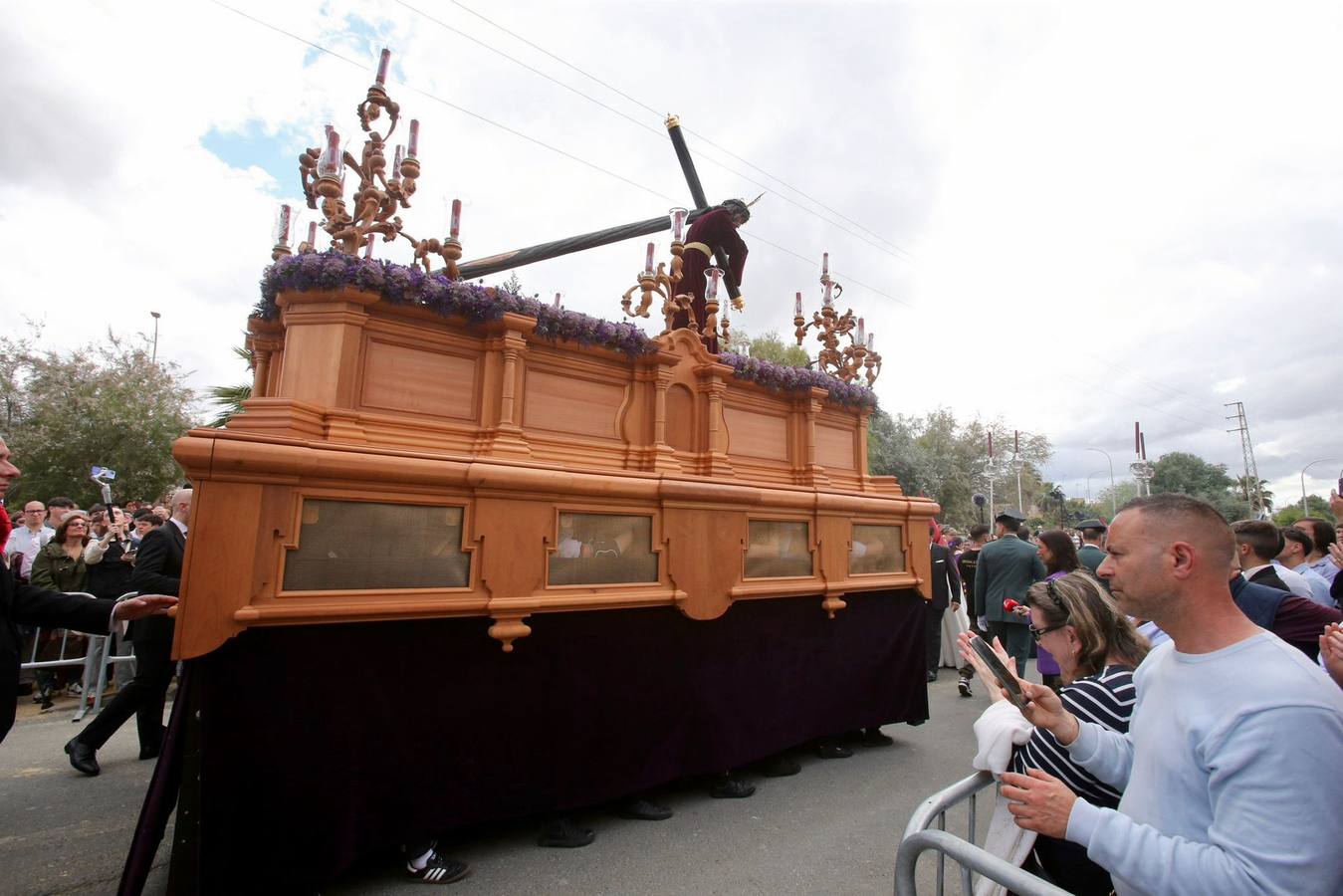 Hermandad de Padre Pío este Sábado de Pasión de la Semana Santa 2025