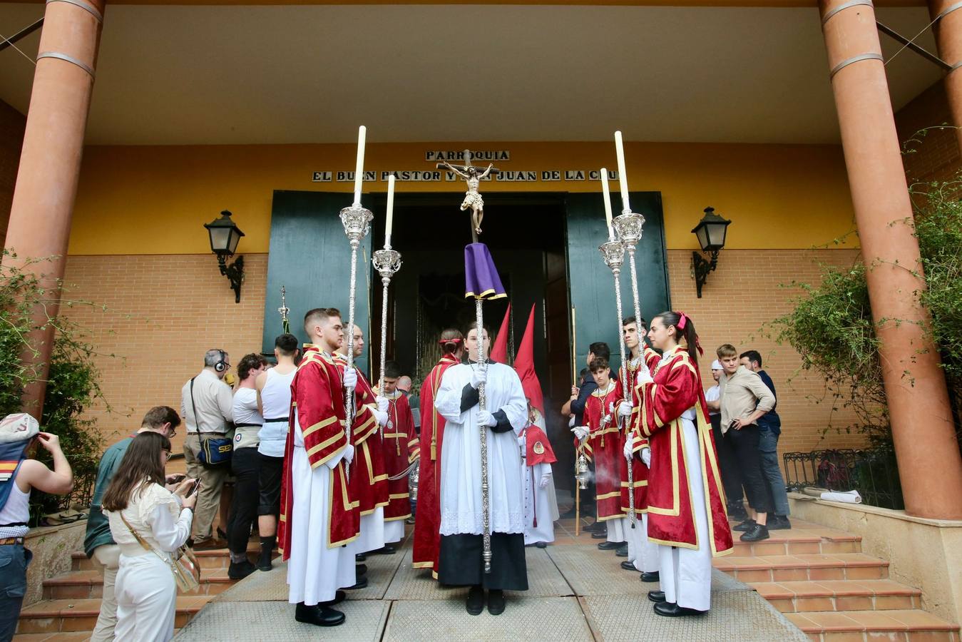 Hermandad de Padre Pío este Sábado de Pasión de la Semana Santa 2025