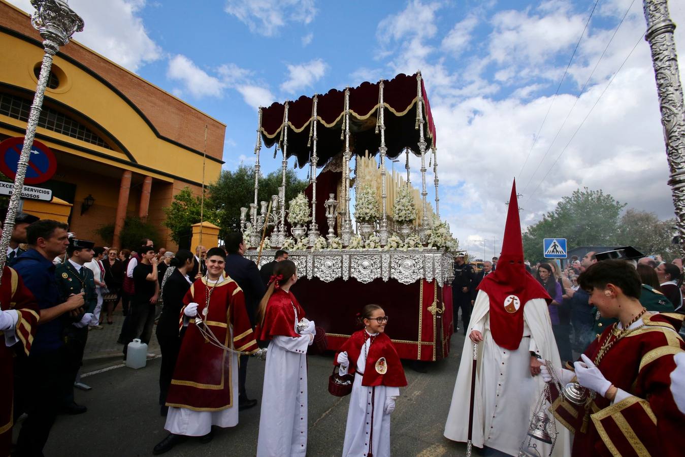 Hermandad de Padre Pío este Sábado de Pasión de la Semana Santa 2025
