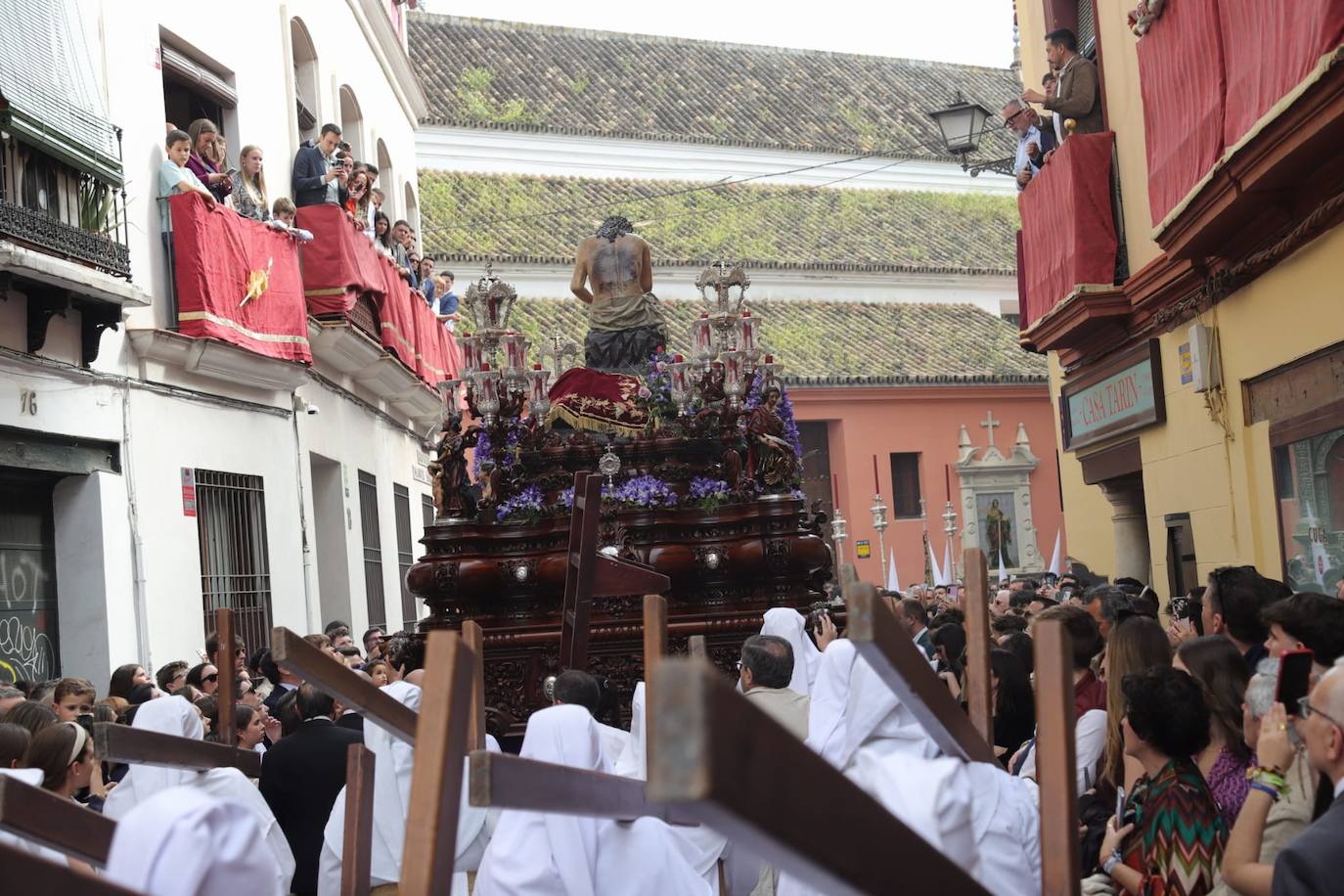 La hermandad de la Cena realiza su estación de penitencia este Domingo de Ramos