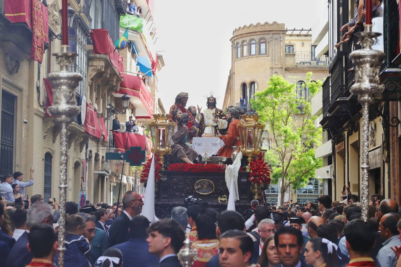 La hermandad de la Cena realiza su estación de penitencia este Domingo de Ramos