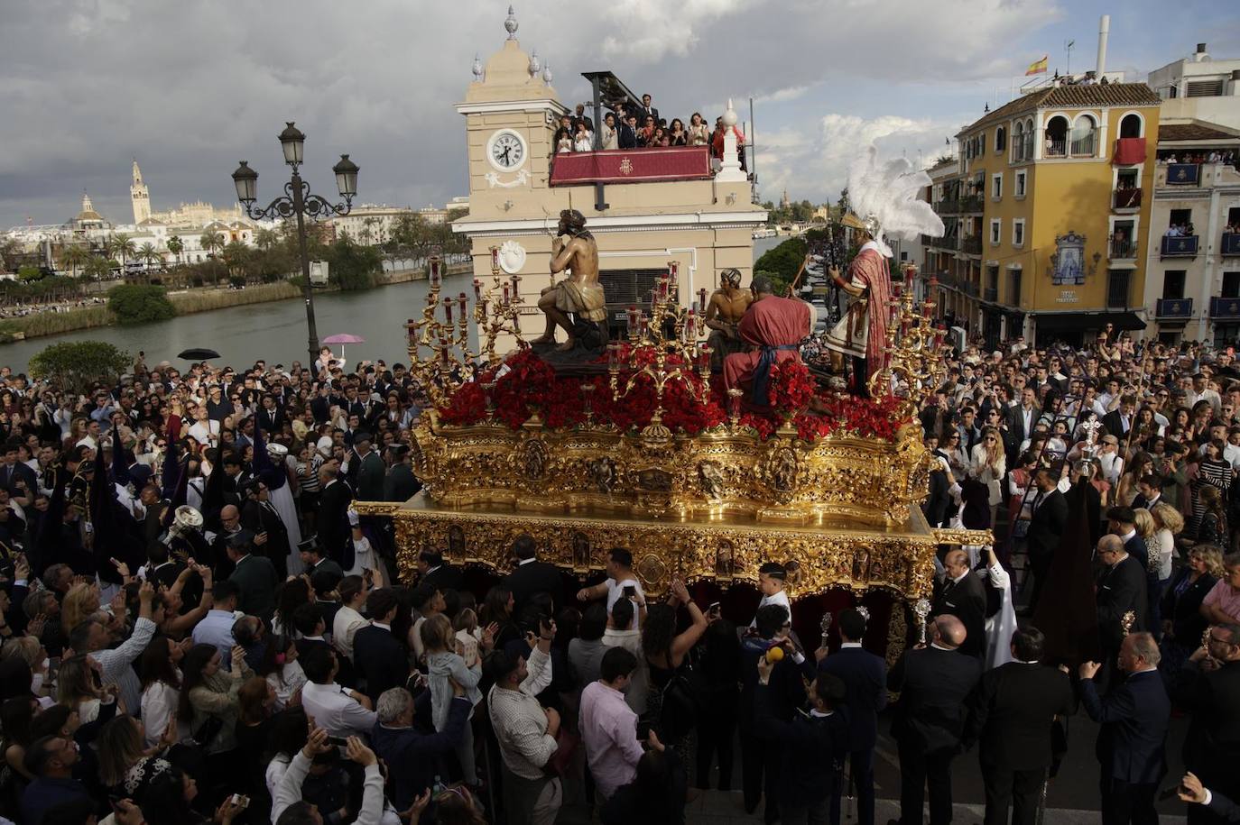 Salida de la Hermandad de la Estrella en la Semana Santa de 2025