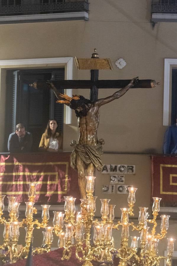 Paso de la Hermandad del Amor por la calle Amor de Dios