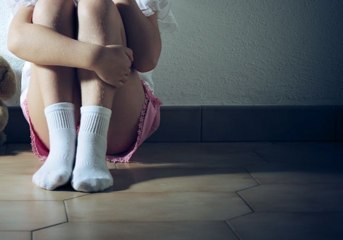 Imagen de archivo de una menor agredida sexualmente